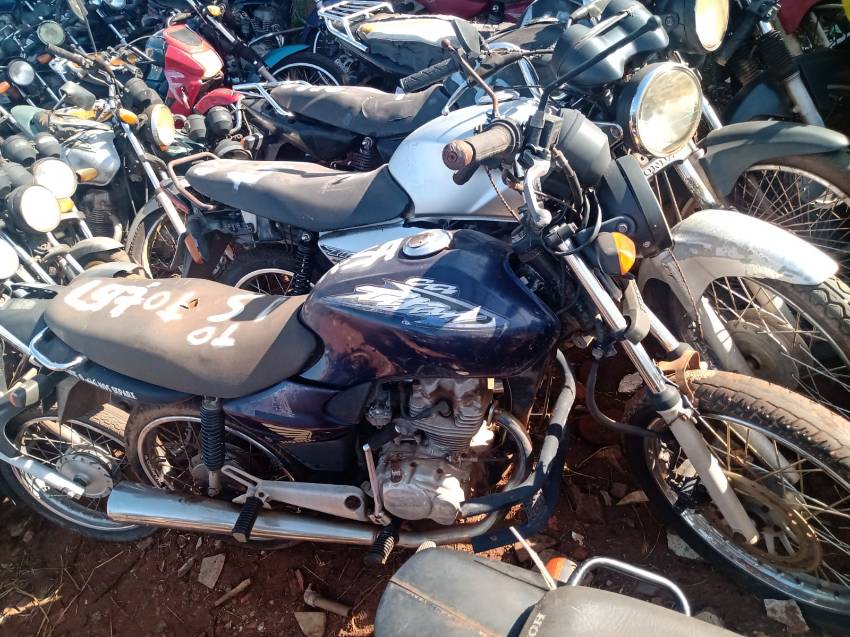 LOTE 10 - MOTOCICLETA » SUCATAS APROVEITÁVEIS - HONDA/YAMAHA